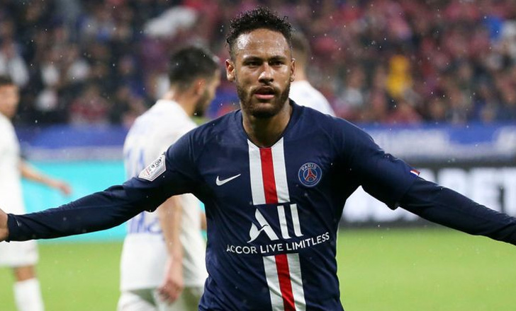 PSG Taraftarı Neymarı İstenmeyen Adam Olarak İlan Etti